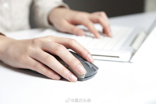 鼠标手职业病\(鼠标手职业病 新华社图片)